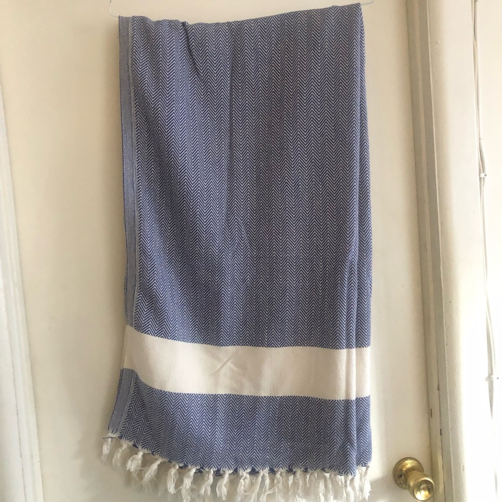 ❤️Large Handwoven Scarf Wrap Blue and White Tassels Natural Fabrics